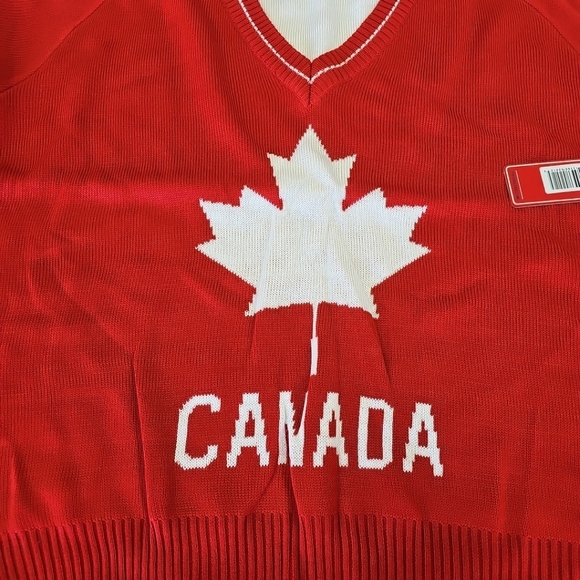 NWT Tipsy Elves Women's Size XL Canada Canadian Maple Leaf Vneck Sweater - Picture 5 of 11